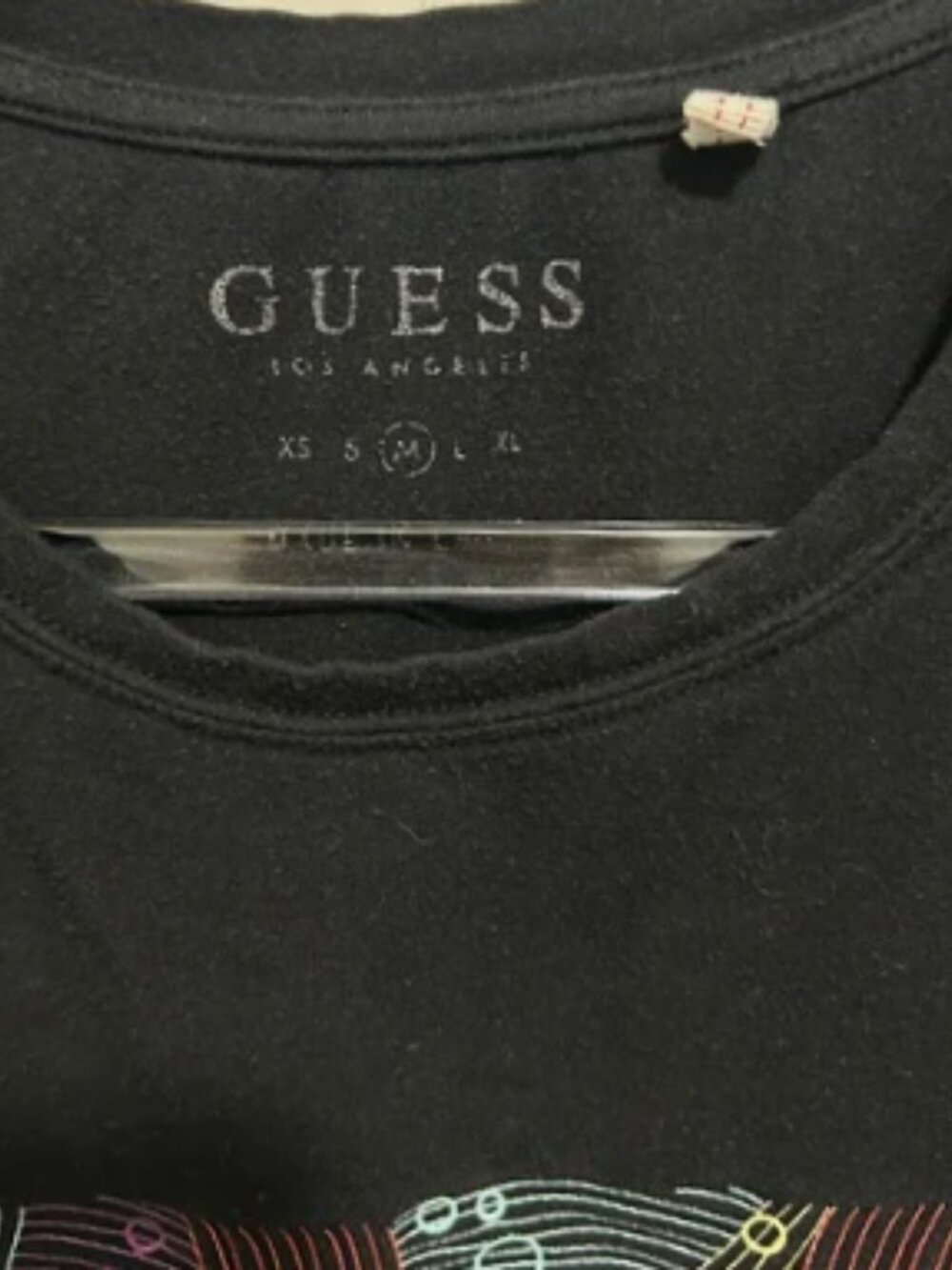 GUESS Black Multicolor Triangle Logo Graphic Tee – Size M - Picture 3 of 4